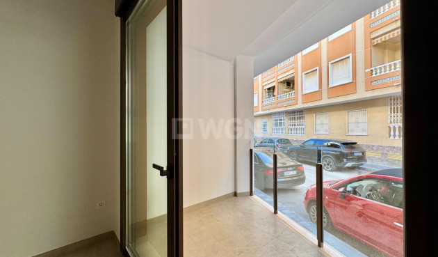 Odsprzedaż - Mieszkanie w bloku - Torrevieja - Habaneras