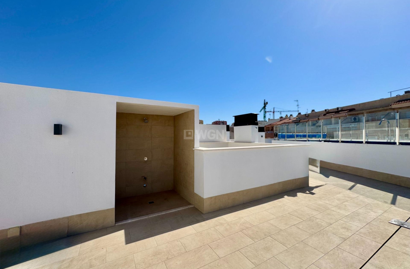 Odsprzedaż - Mieszkanie w bloku - Torrevieja - Habaneras