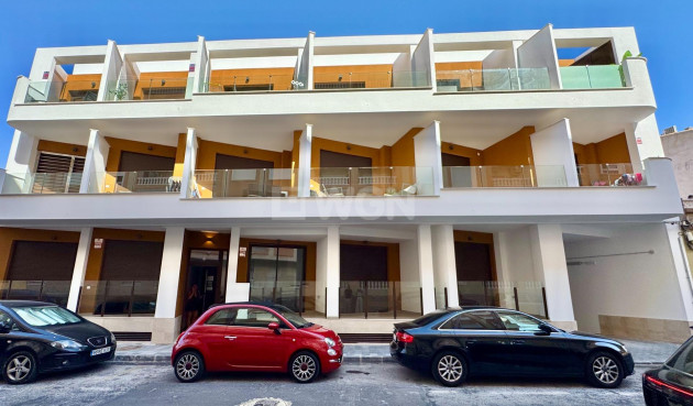 Odsprzedaż - Mieszkanie w bloku - Torrevieja - Habaneras