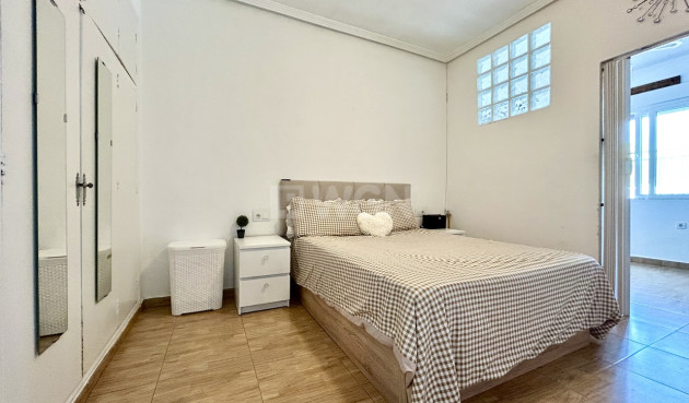 Odsprzedaż - Mieszkanie w bloku - Cabo Roig - Costa Blanca
