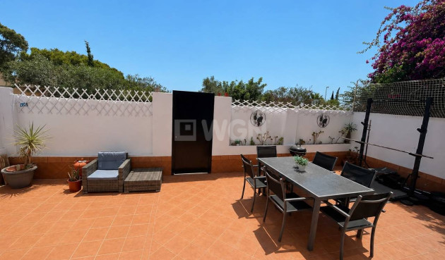 Odsprzedaż - Mieszkanie w bloku - Cabo Roig - Costa Blanca