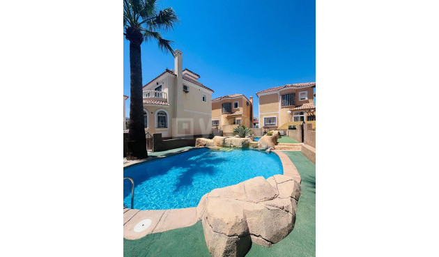 Odsprzedaż - Villa - Villamartin - Costa Blanca
