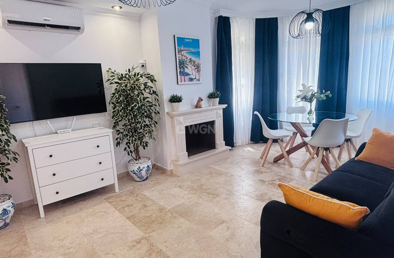 Odsprzedaż - Villa - Villamartin - Costa Blanca