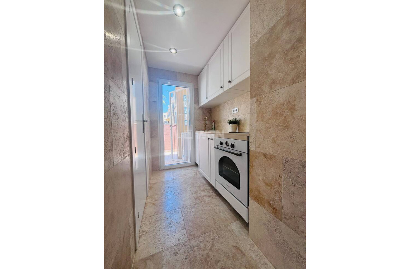 Odsprzedaż - Villa - Villamartin - Costa Blanca
