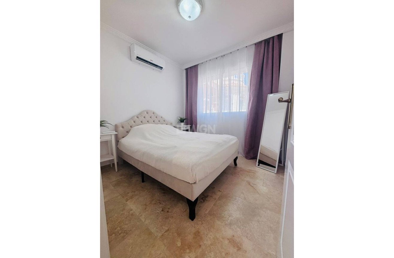 Odsprzedaż - Villa - Villamartin - Costa Blanca