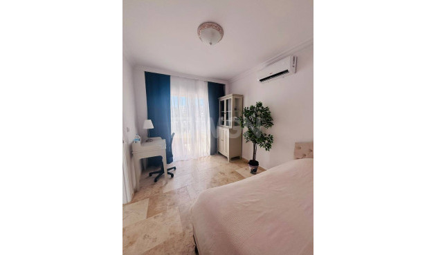 Odsprzedaż - Villa - Villamartin - Costa Blanca