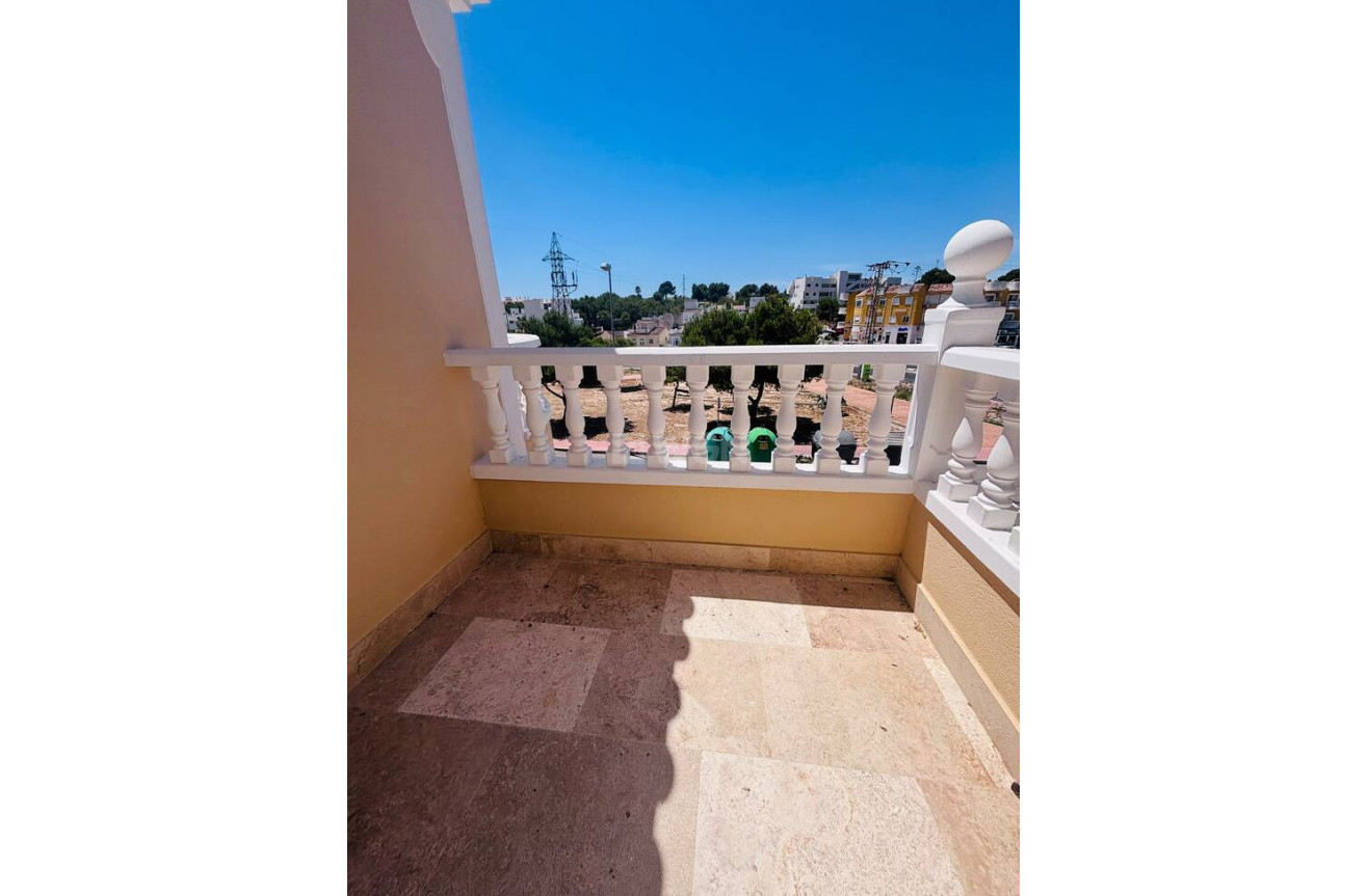 Odsprzedaż - Villa - Villamartin - Costa Blanca