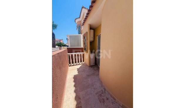 Odsprzedaż - Villa - Villamartin - Costa Blanca