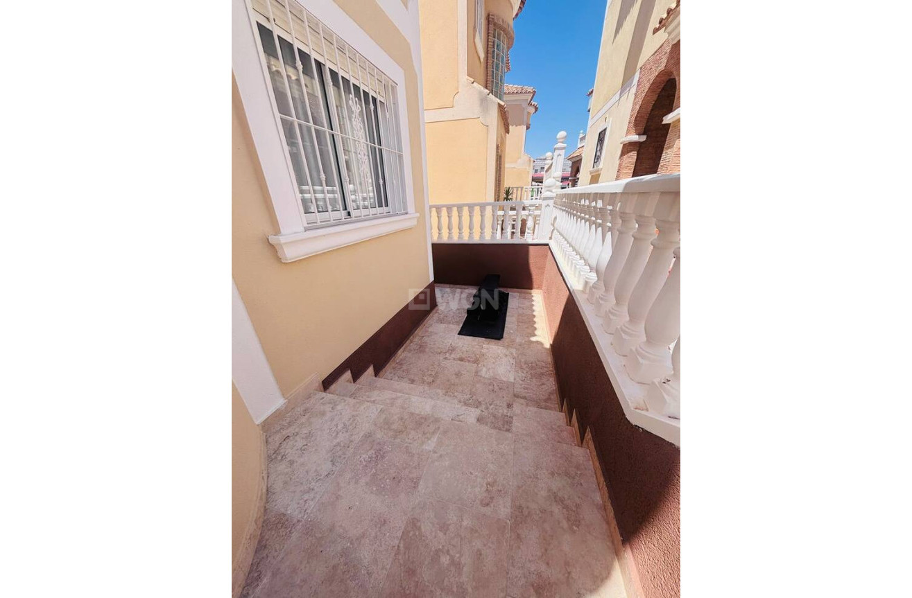 Odsprzedaż - Villa - Villamartin - Costa Blanca