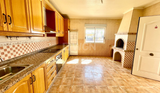 Odsprzedaż - Villa - Catral - Costa Blanca