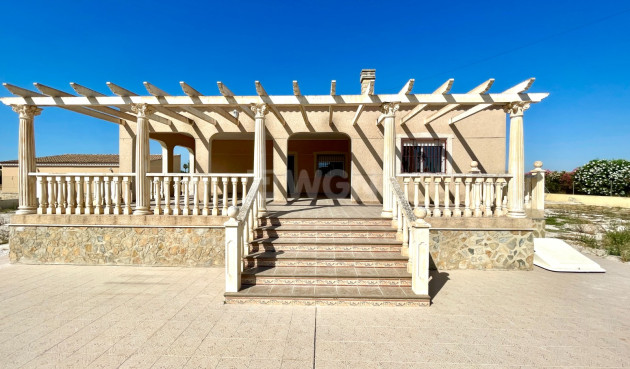 Odsprzedaż - Villa - Catral - Costa Blanca