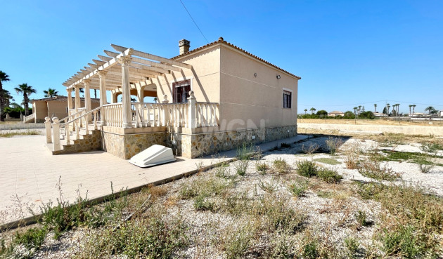 Odsprzedaż - Villa - Catral - Costa Blanca