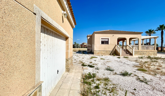 Odsprzedaż - Villa - Catral - Costa Blanca