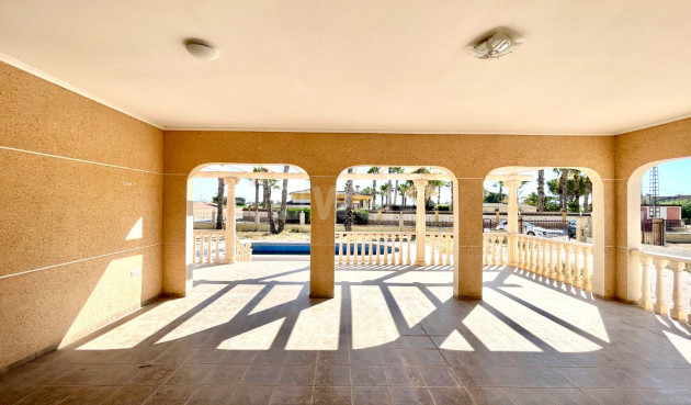 Odsprzedaż - Villa - Catral - Costa Blanca