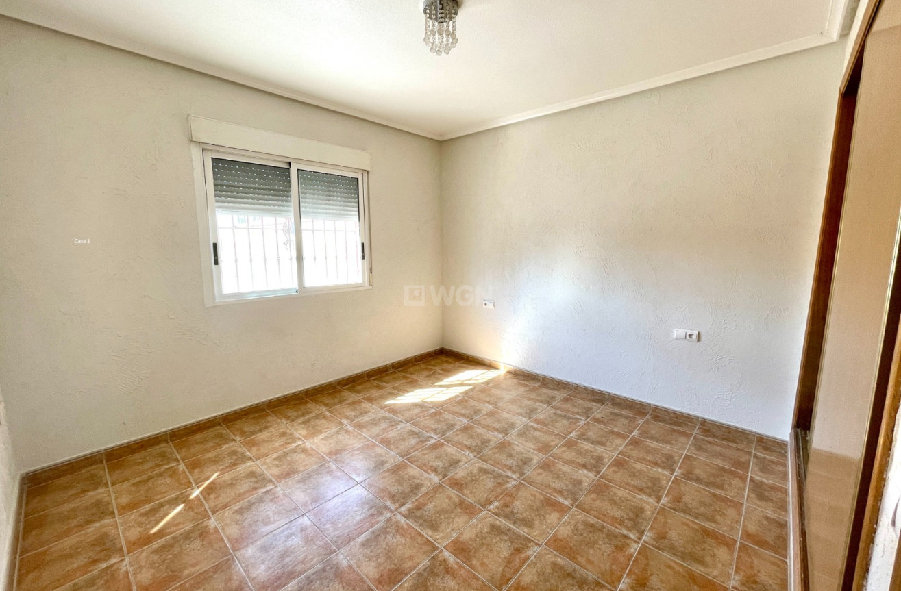 Odsprzedaż - Villa - Catral - Costa Blanca