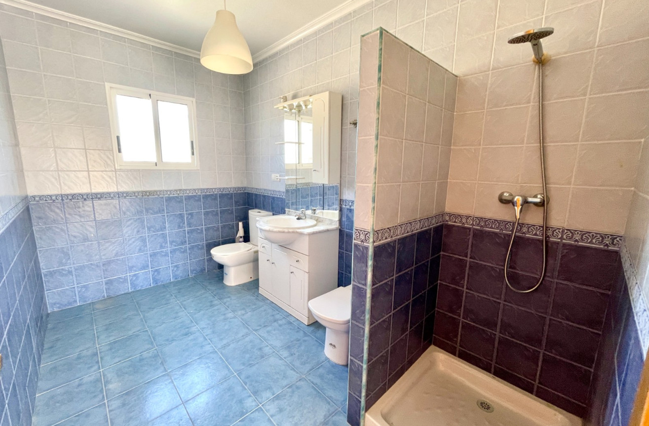 Odsprzedaż - Villa - Catral - Costa Blanca