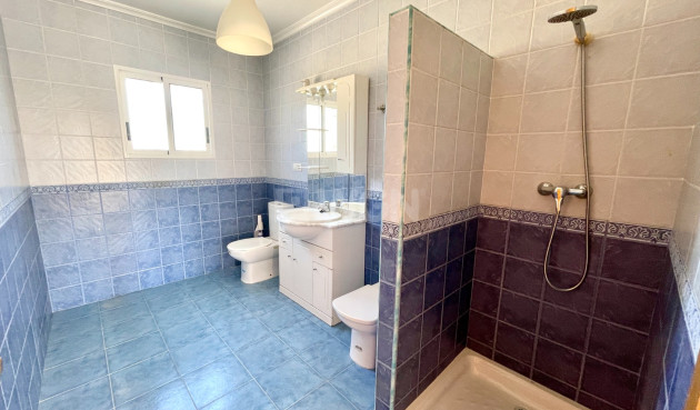 Odsprzedaż - Villa - Catral - Costa Blanca