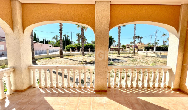 Odsprzedaż - Villa - Catral - Costa Blanca