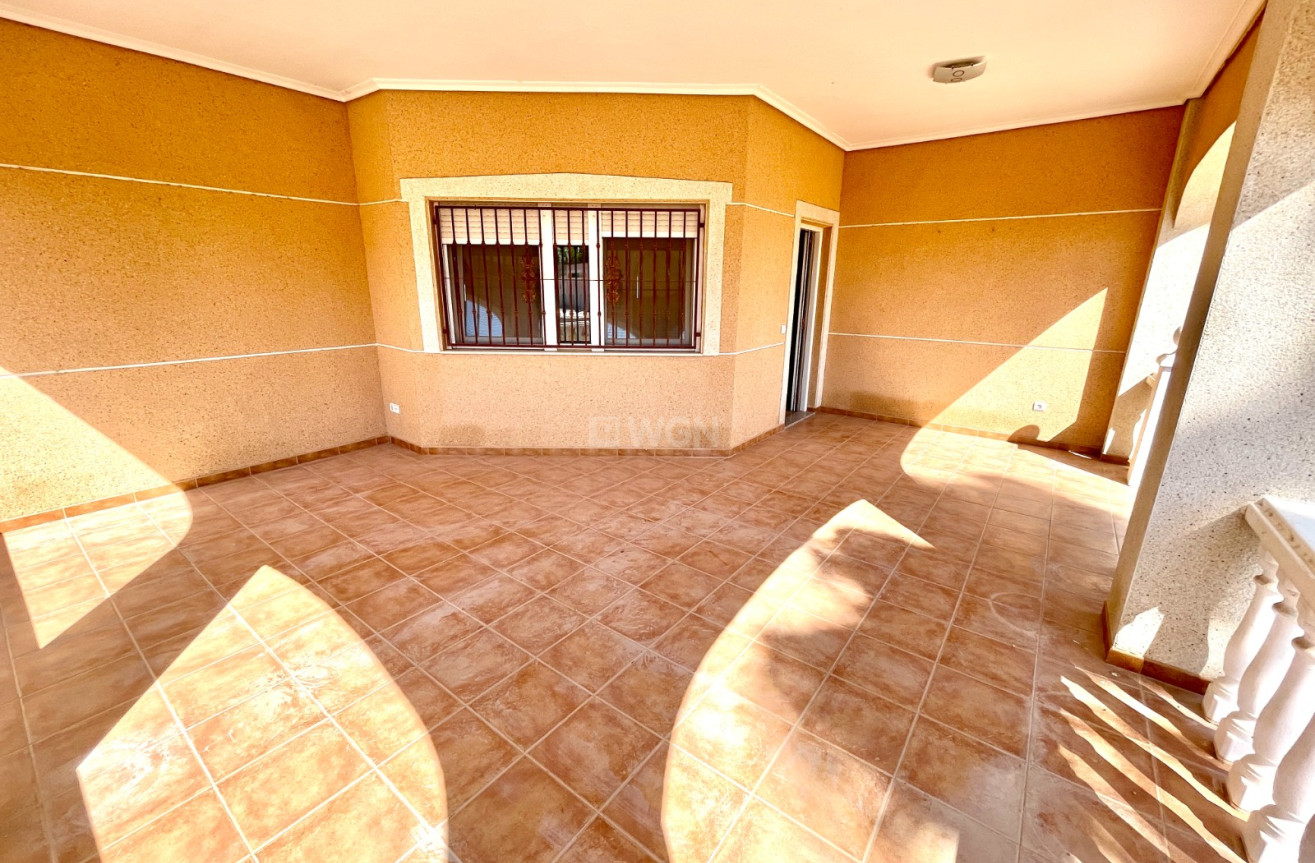 Odsprzedaż - Villa - Catral - Costa Blanca