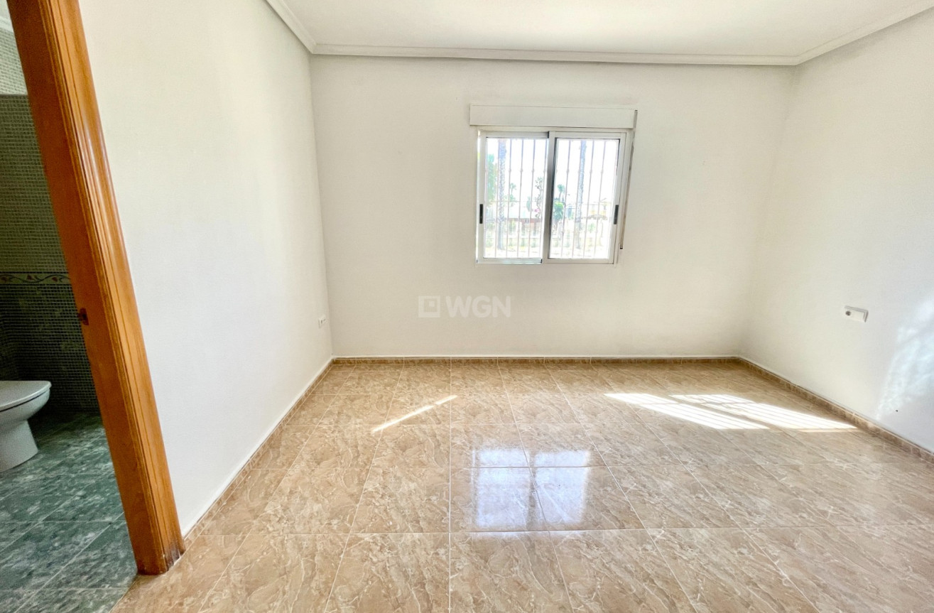 Odsprzedaż - Villa - Catral - Costa Blanca
