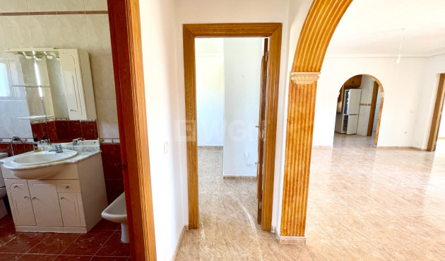 Odsprzedaż - Villa - Catral - Costa Blanca