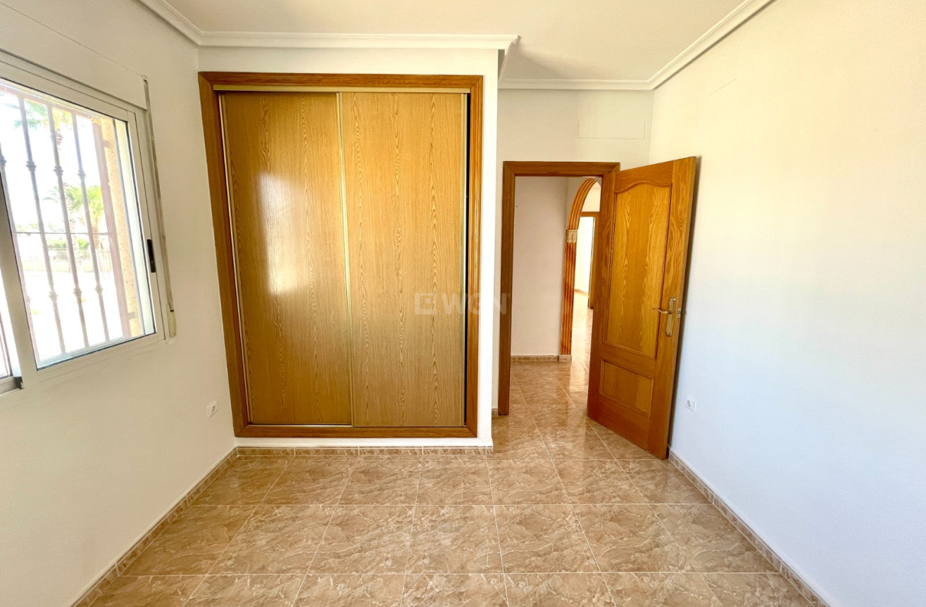 Odsprzedaż - Villa - Catral - Costa Blanca