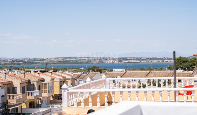 Odsprzedaż - Mieszkanie w bloku - Torrevieja - El Chaparral