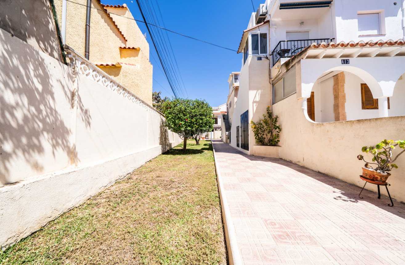 Odsprzedaż - Mieszkanie w bloku - Torrevieja - El Chaparral