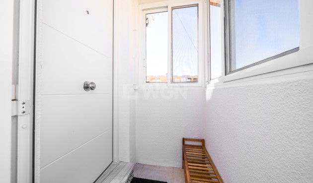 Odsprzedaż - Mieszkanie w bloku - Torrevieja - El Chaparral