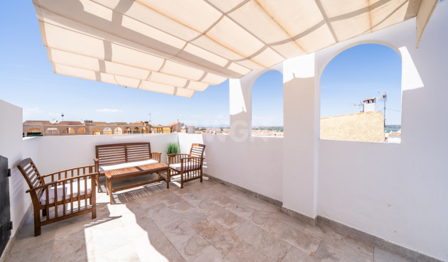 Odsprzedaż - Mieszkanie w bloku - Torrevieja - El Chaparral
