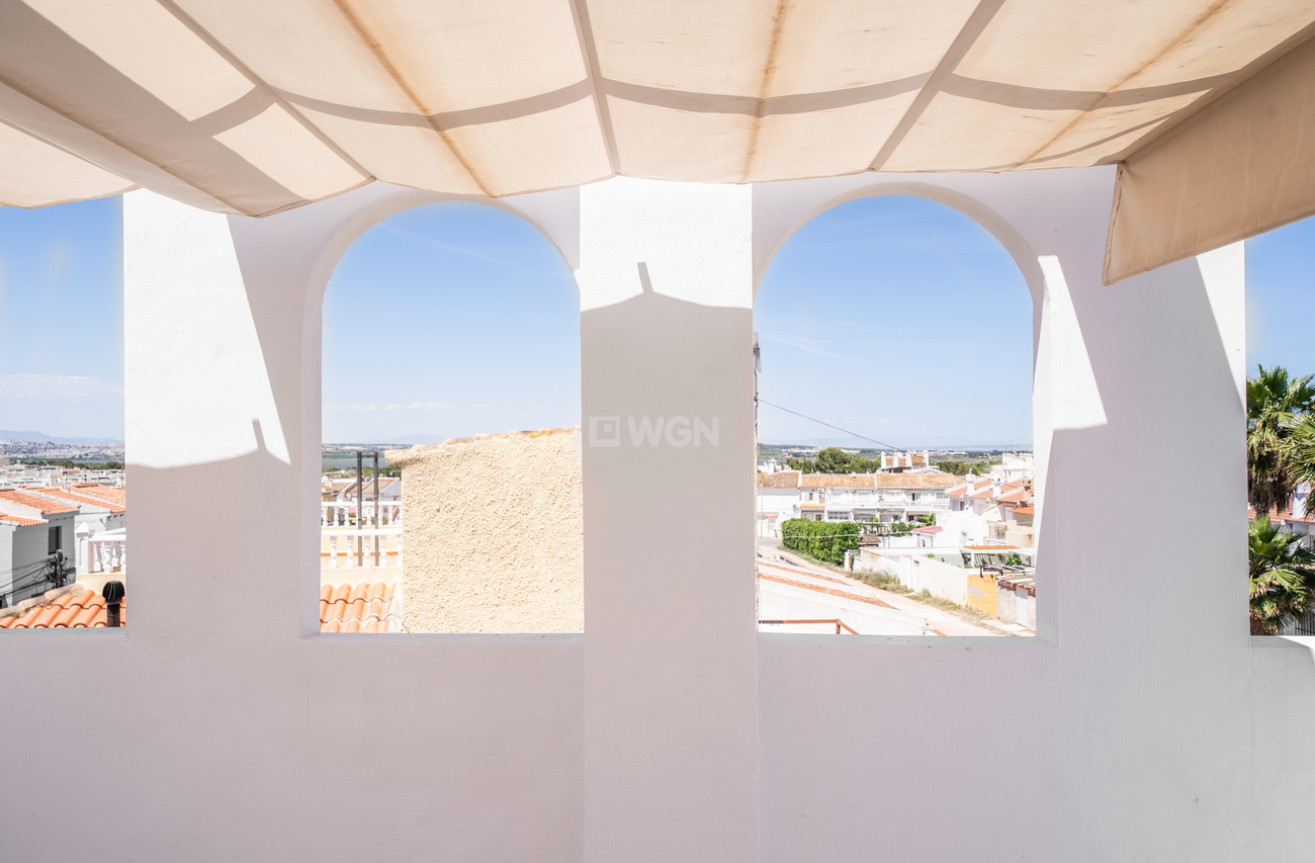 Odsprzedaż - Mieszkanie w bloku - Torrevieja - El Chaparral
