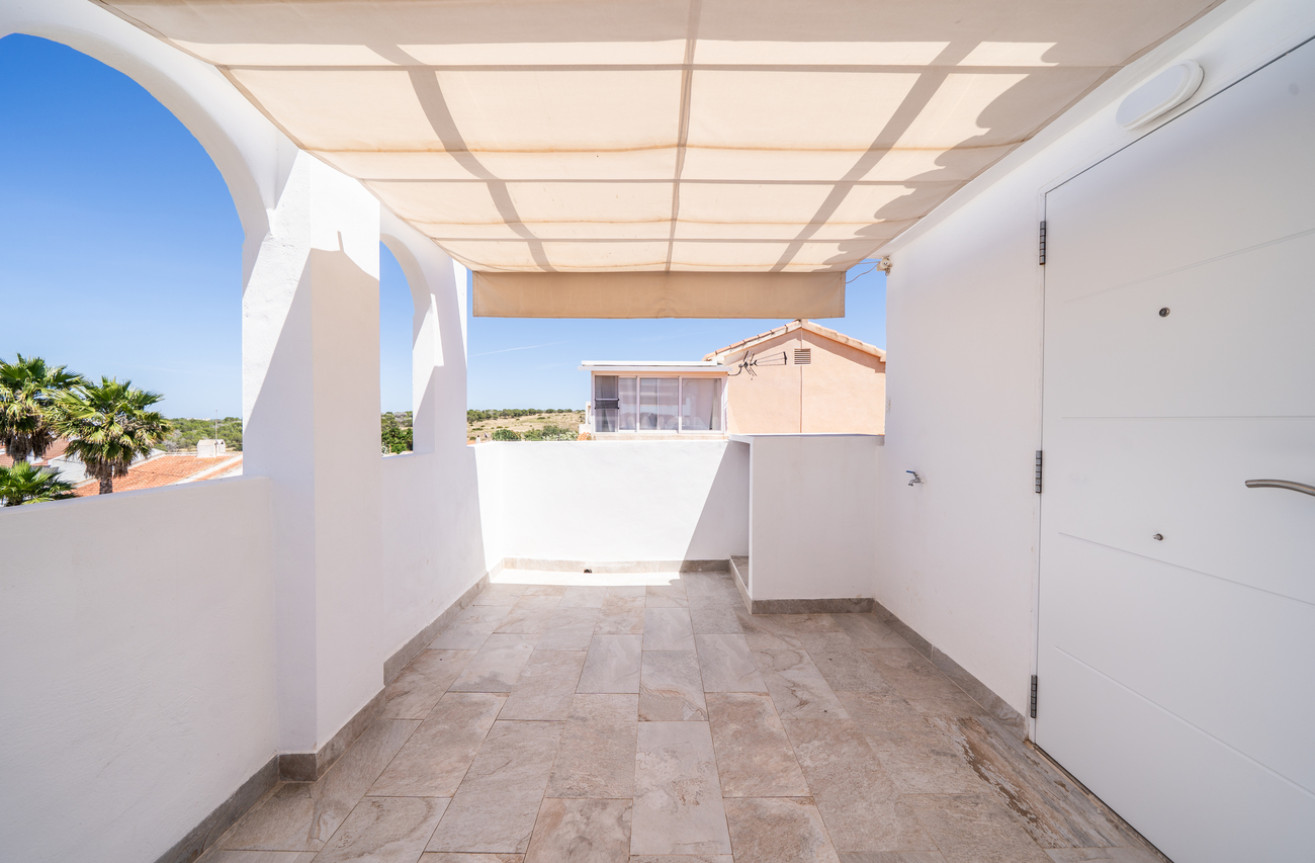 Odsprzedaż - Mieszkanie w bloku - Torrevieja - El Chaparral