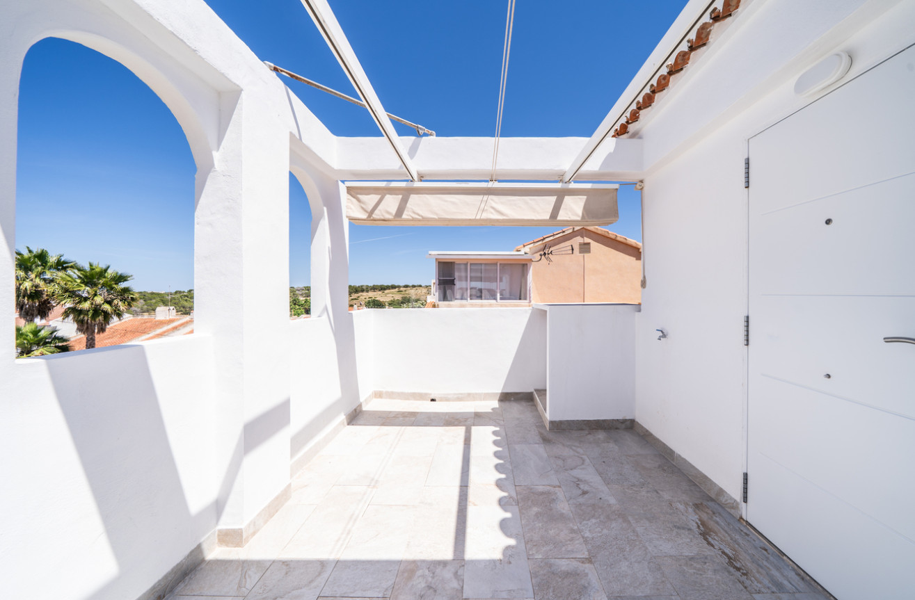 Odsprzedaż - Mieszkanie w bloku - Torrevieja - El Chaparral