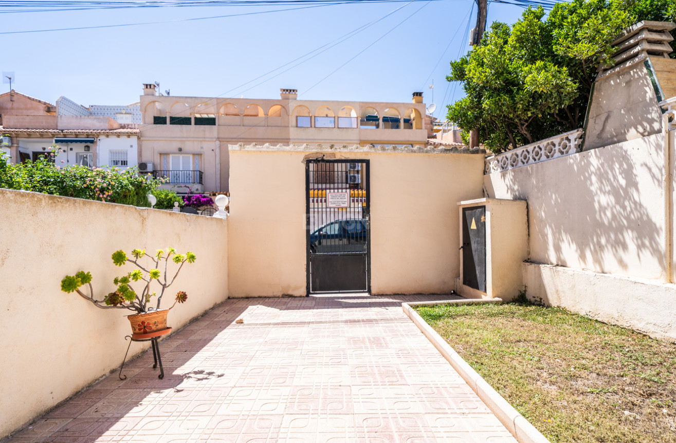Odsprzedaż - Mieszkanie w bloku - Torrevieja - El Chaparral