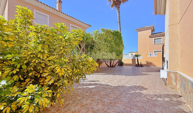 Odsprzedaż - Villa - Orihuela - Inland