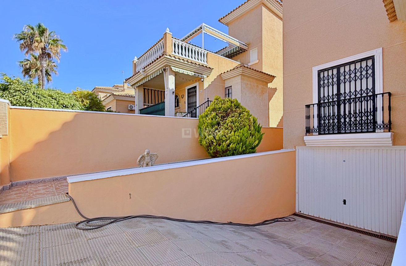 Odsprzedaż - Villa - Orihuela - Inland