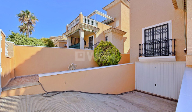 Odsprzedaż - Villa - Orihuela - Inland