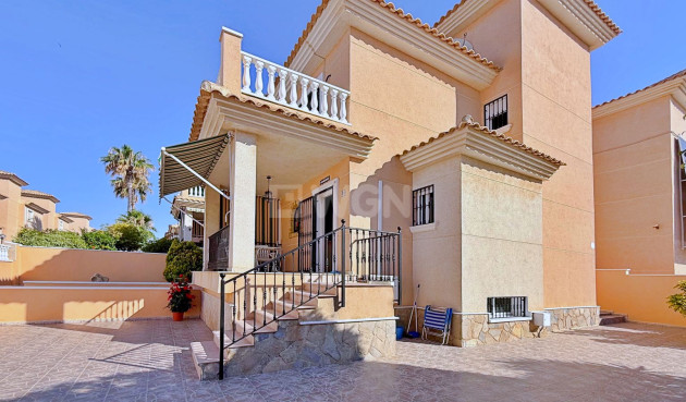 Odsprzedaż - Villa - Orihuela - Inland