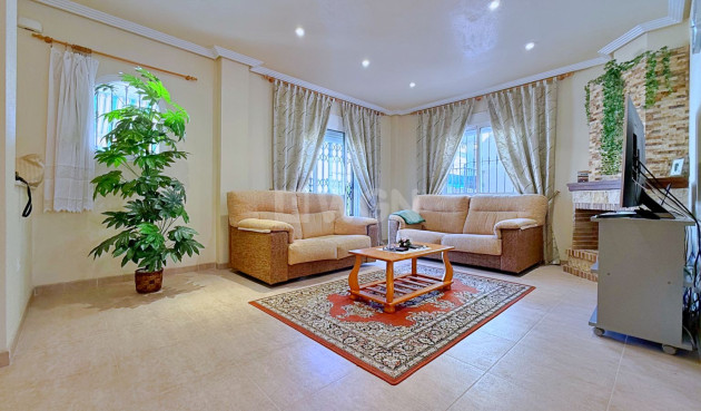 Odsprzedaż - Villa - Orihuela - Inland