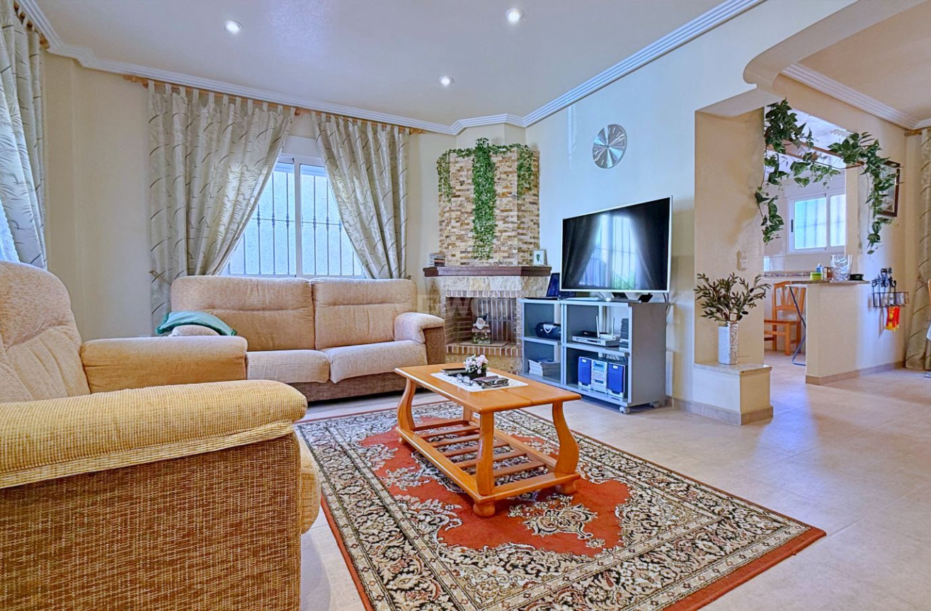 Odsprzedaż - Villa - Orihuela - Inland