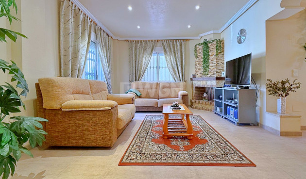 Odsprzedaż - Villa - Orihuela - Inland
