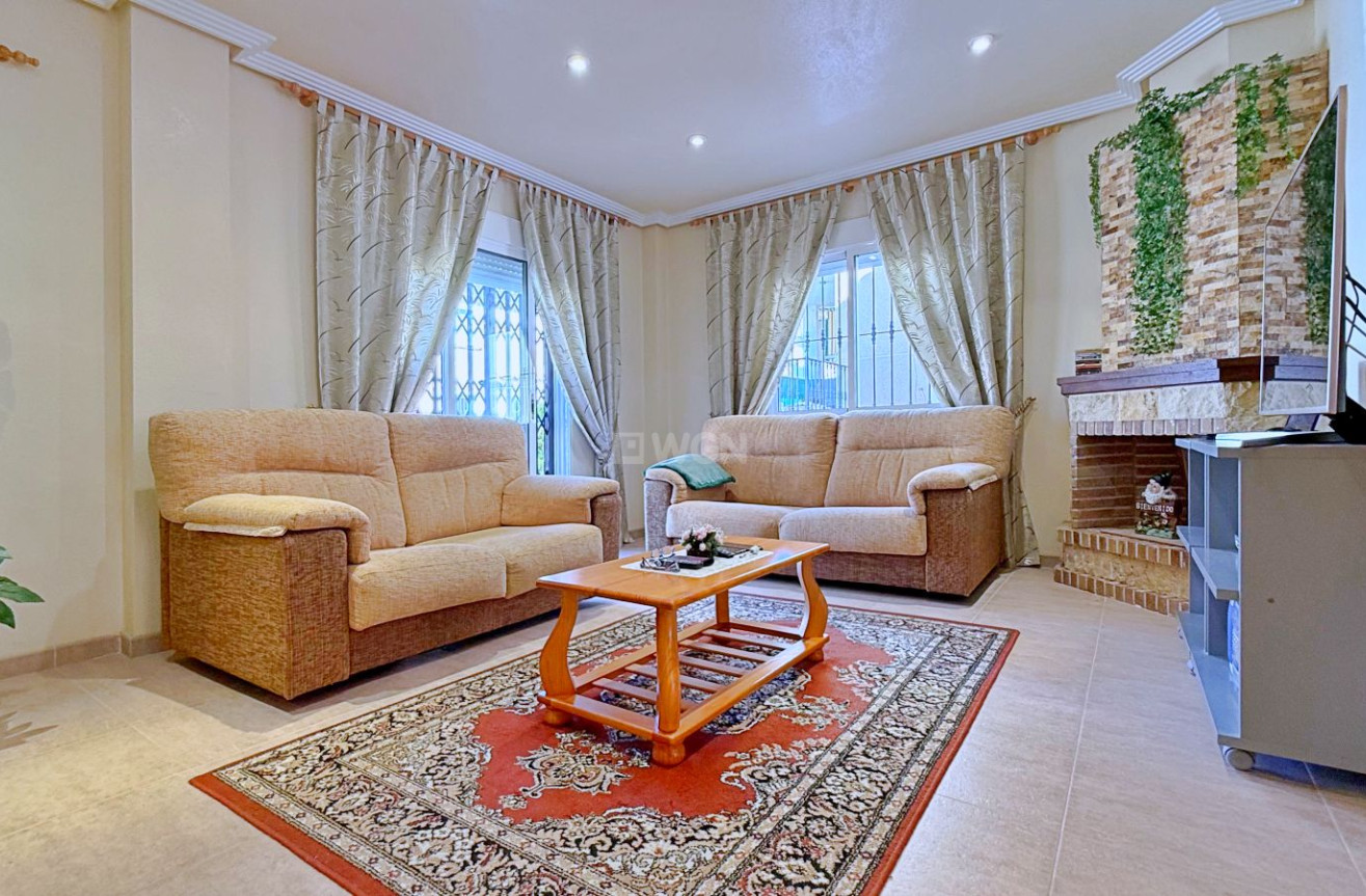 Odsprzedaż - Villa - Orihuela - Inland