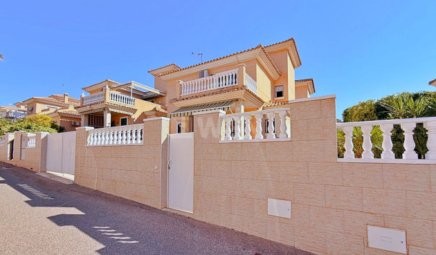 Odsprzedaż - Villa - Orihuela - Inland