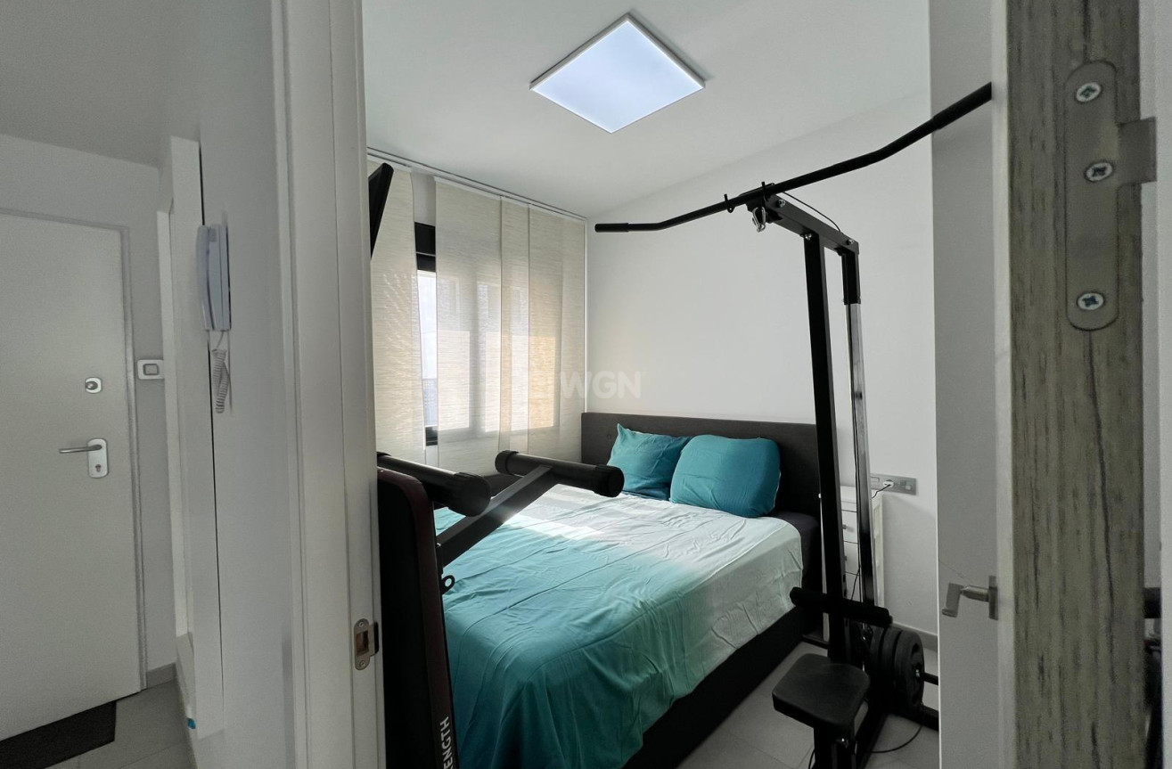 Odsprzedaż - Villa - Orihuela Costa - Villamartín-las Filipinas