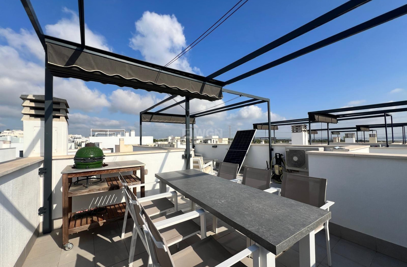 Odsprzedaż - Villa - Orihuela Costa - Villamartín-las Filipinas