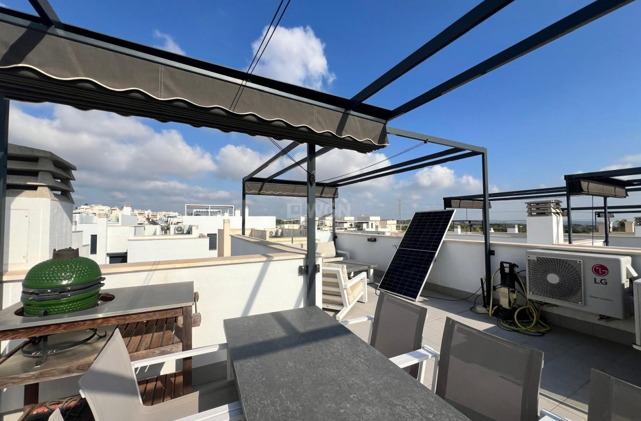 Odsprzedaż - Villa - Orihuela Costa - Villamartín-las Filipinas