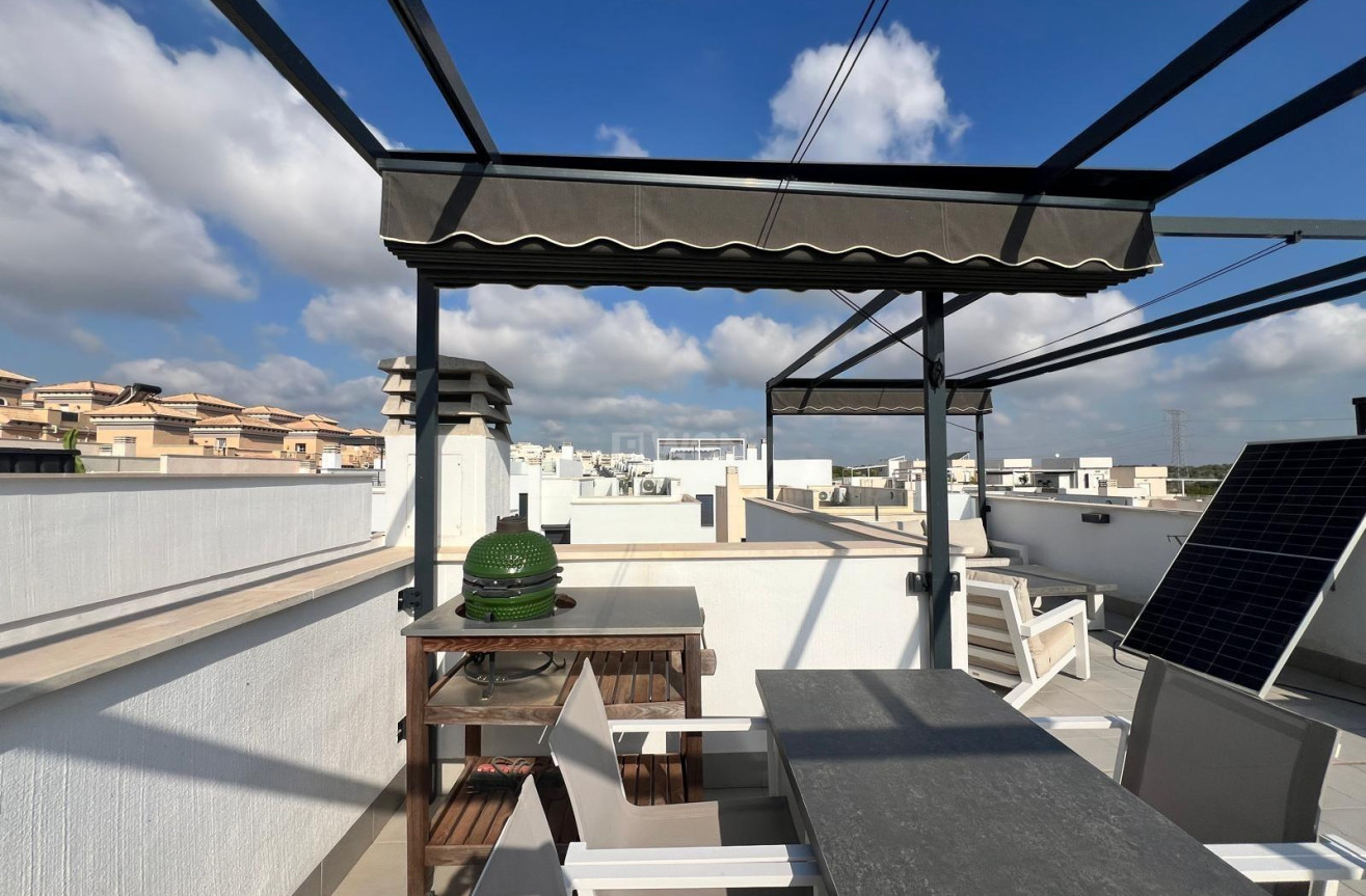Odsprzedaż - Villa - Orihuela Costa - Villamartín-las Filipinas