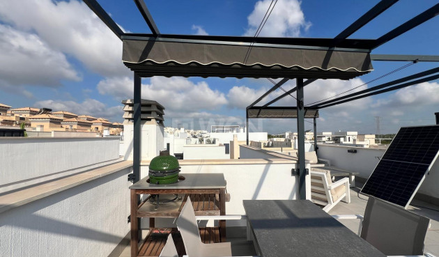 Odsprzedaż - Villa - Orihuela Costa - Villamartín-las Filipinas