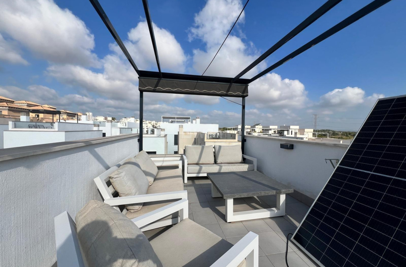 Odsprzedaż - Villa - Orihuela Costa - Villamartín-las Filipinas