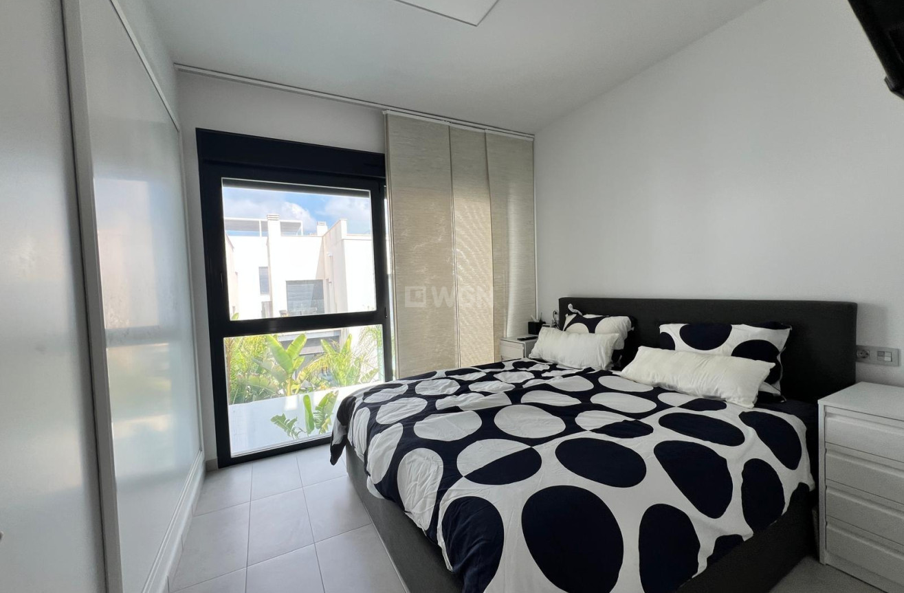 Odsprzedaż - Villa - Orihuela Costa - Villamartín-las Filipinas
